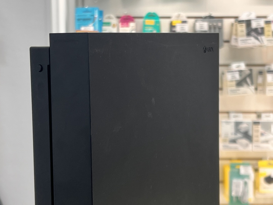 Игровая приставка Xbox One X 1Tb