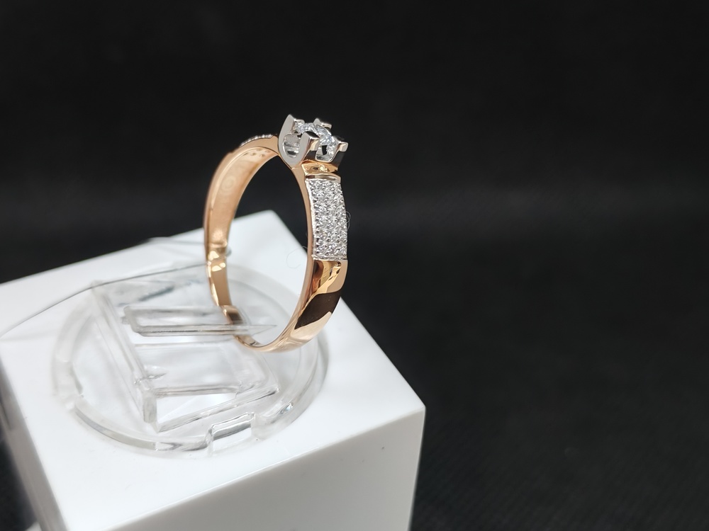 КОЛЬЦО С КАМНЯМИ (Au 585)