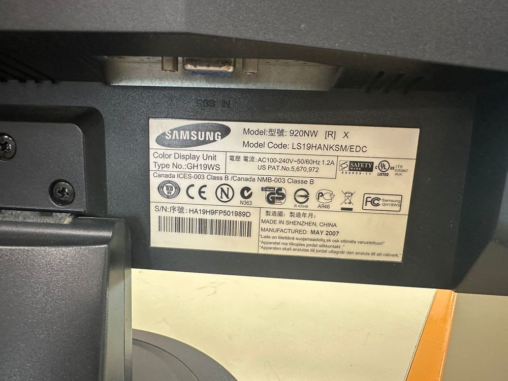 Монитор Samsung 920MW