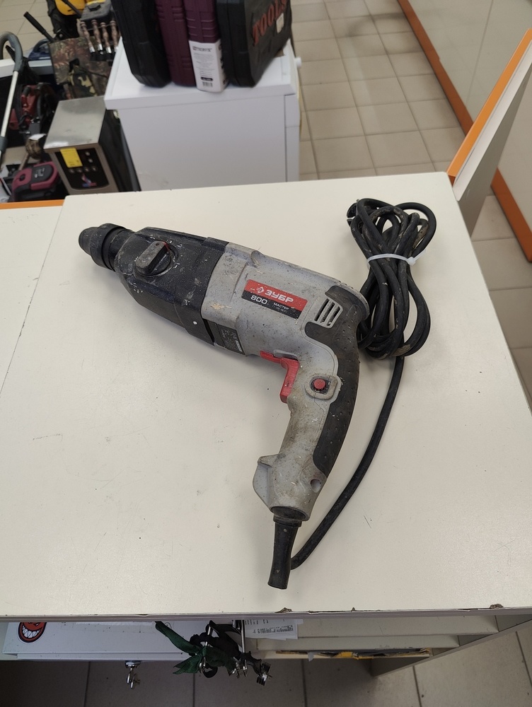 Перфоратор Зубр П-26-800