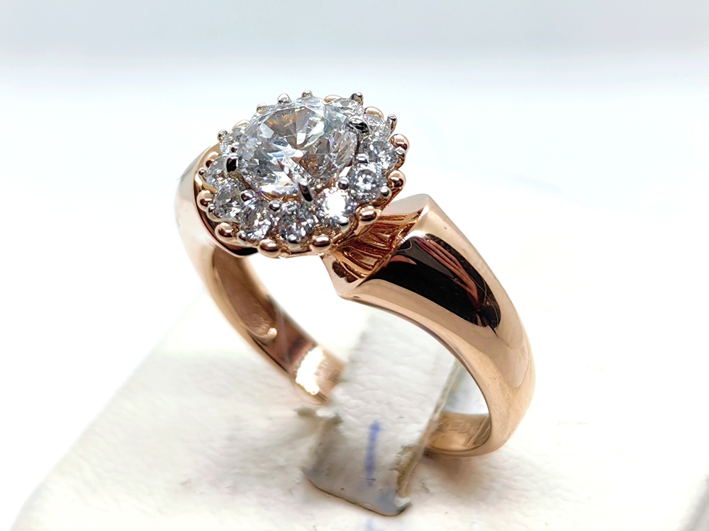 КОЛЬЦО С КАМНЯМИ (Au 585)