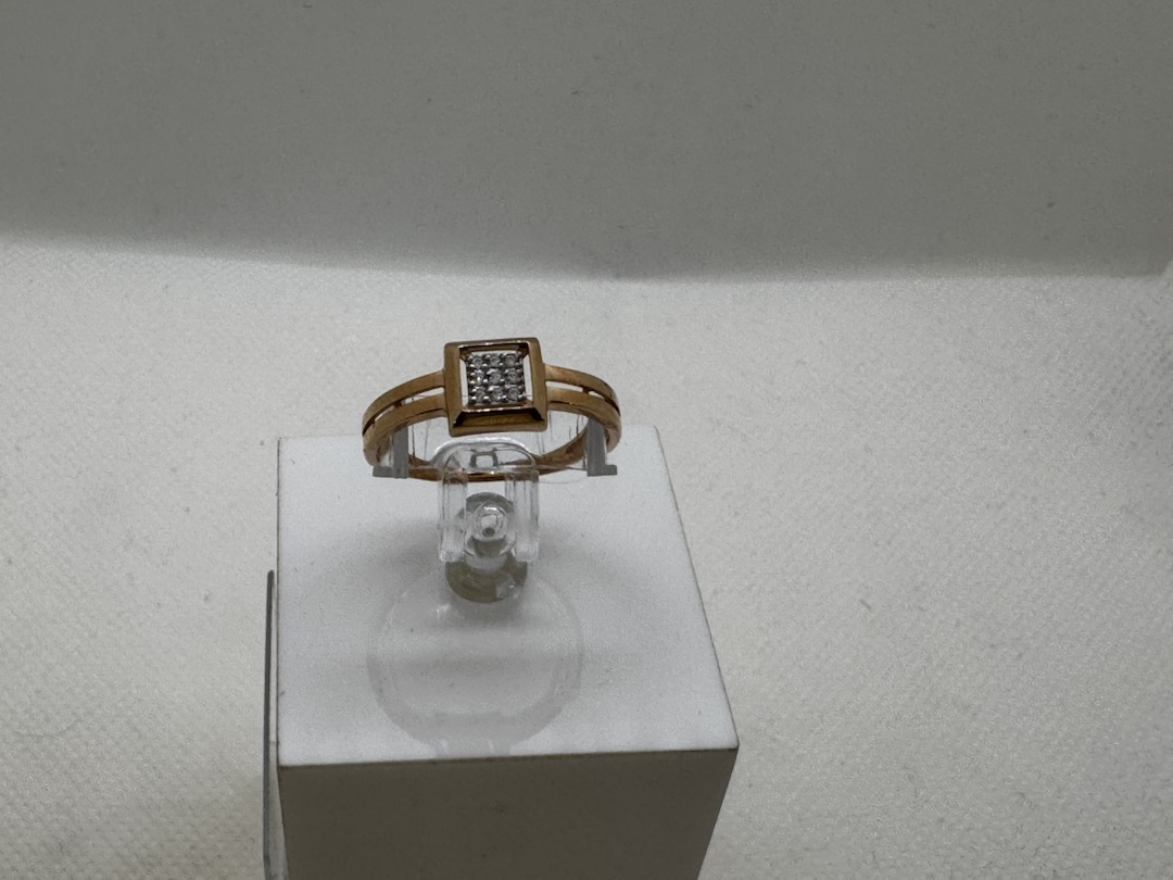 КОЛЬЦО С КАМНЯМИ (Au 585)