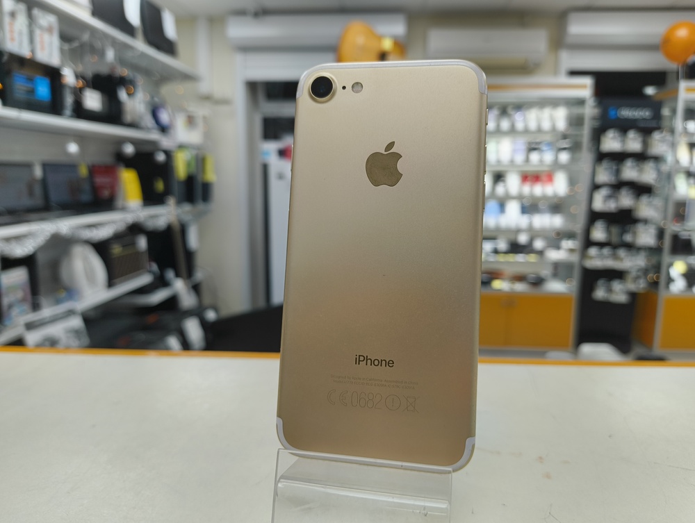 Смартфон Apple iPhone 7 128Gb
