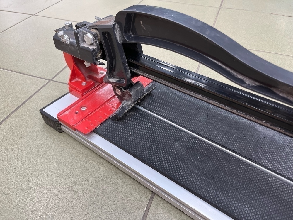 Плиткорез MATRIX 1200;