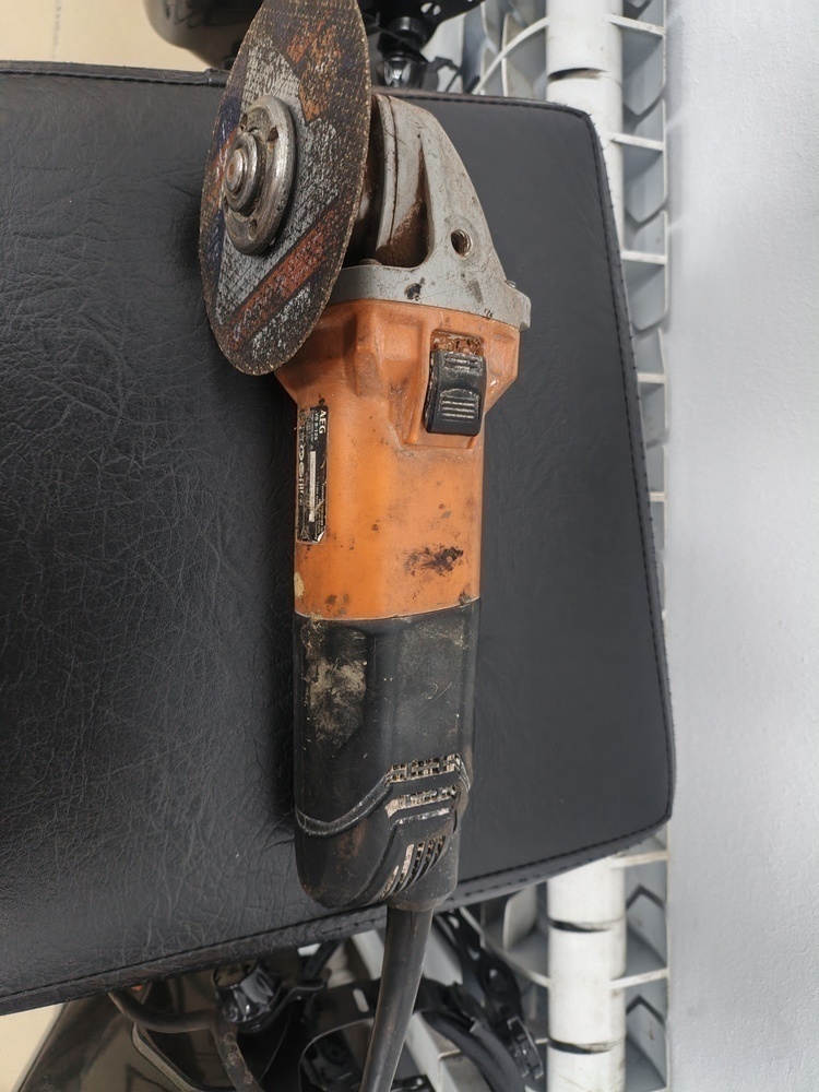 Угловая шлифмашина AEG WS 8-125