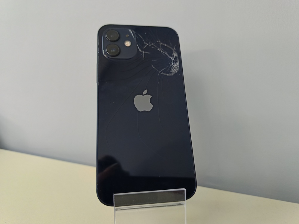 Смартфон Apple iPhone 12 64Gb