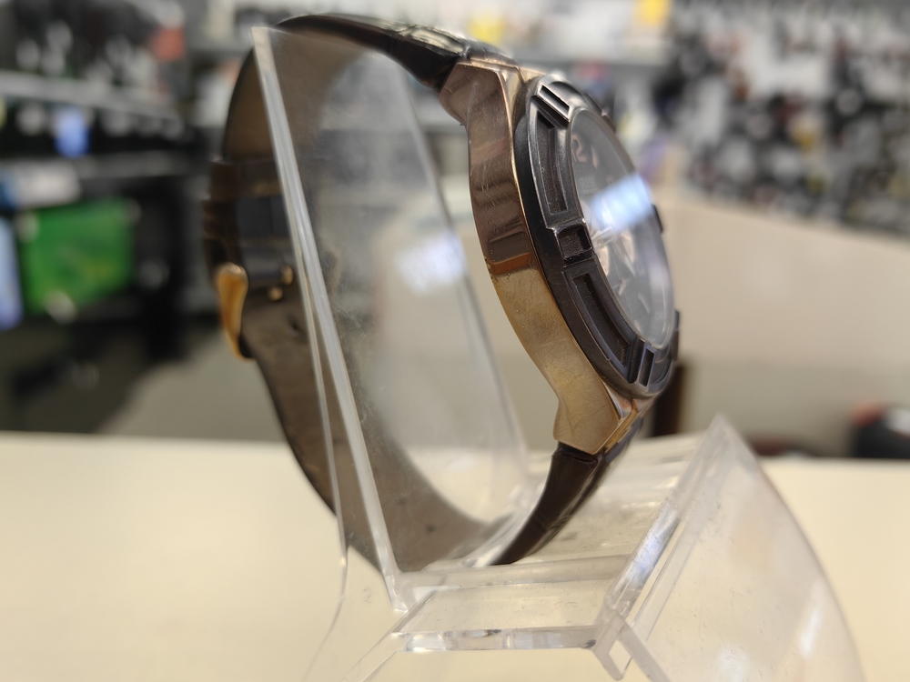 Часы наручные GUESS W0040G3