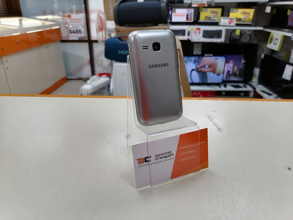 Смартфон Samsung Galaxy Young Duos