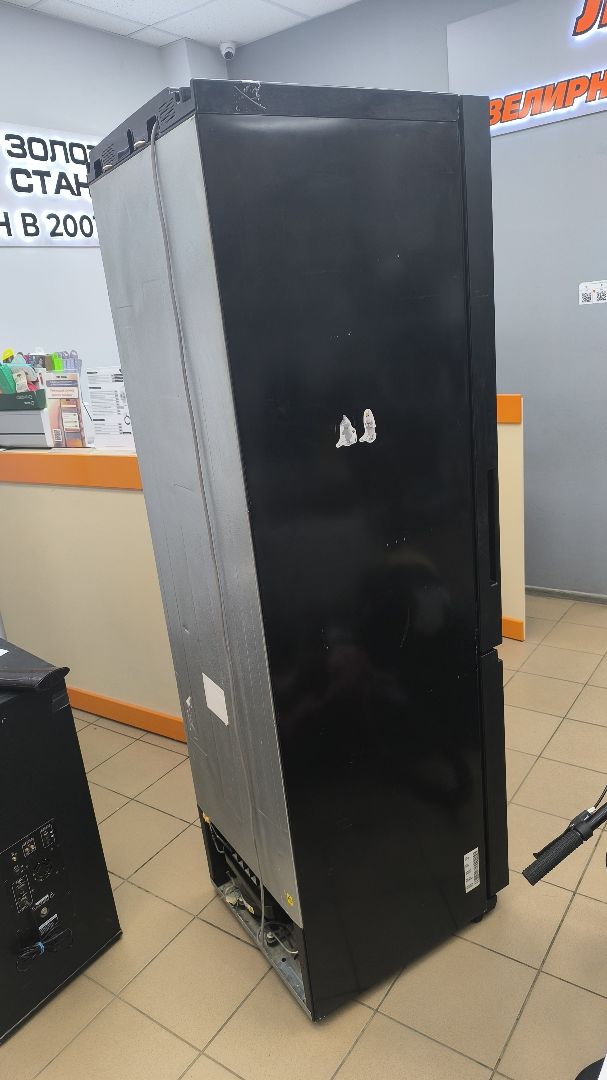 Холодильник Samsung RL50RGEMG