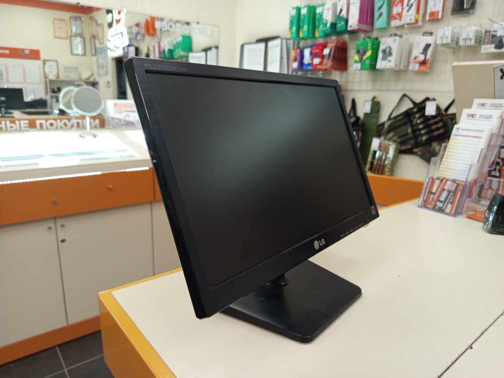 Монитор LG E1942 C