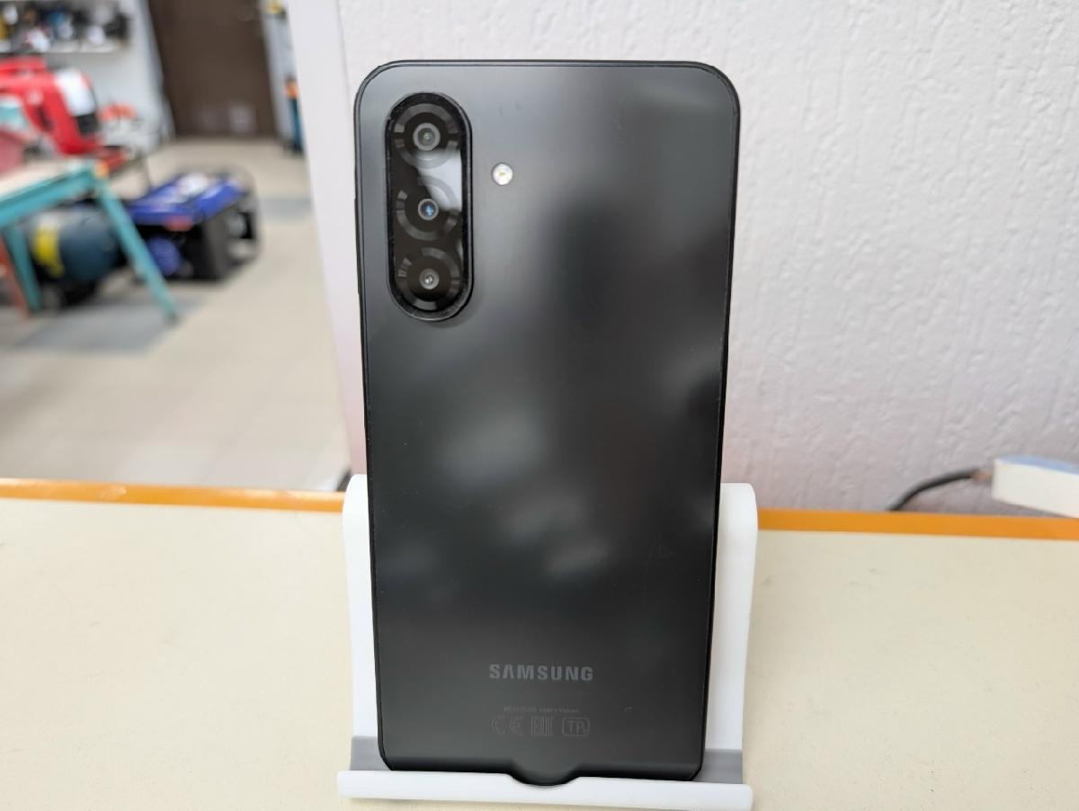 Смартфон Samsung Galaxy A17 4/128