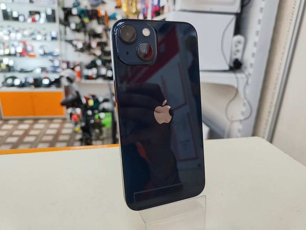 Смартфон Apple iPhone 13 128Gb
