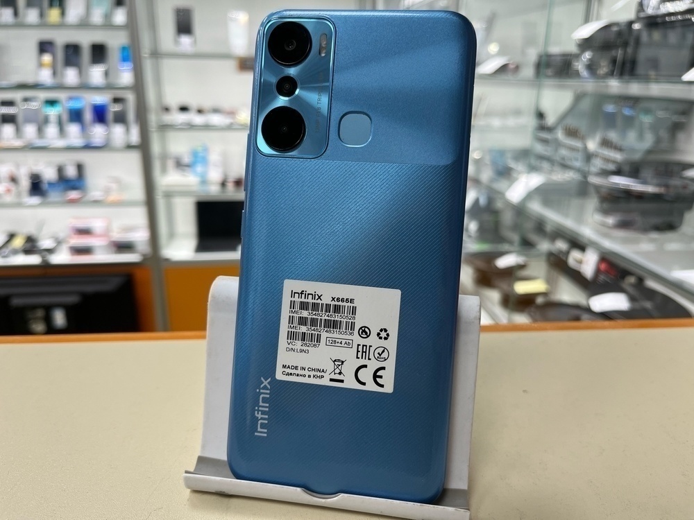 Смартфон Infinix HOT 20i 4/128