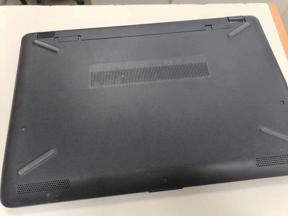 Ноутбук HP; Core i3-5005U, Intel HD Graphics 5500, 8 Гб, 240 Гб, Нет