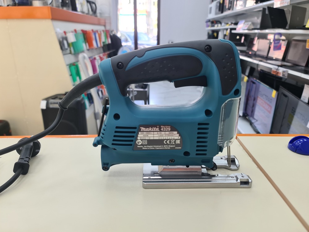 Лобзик Makita 4329