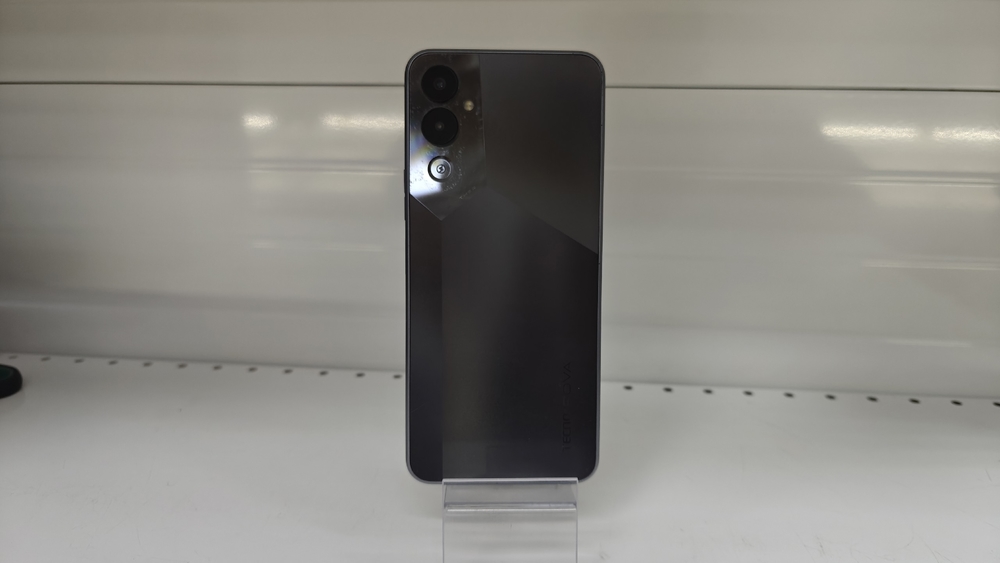 Смартфон Tecno Pova 4 8/128