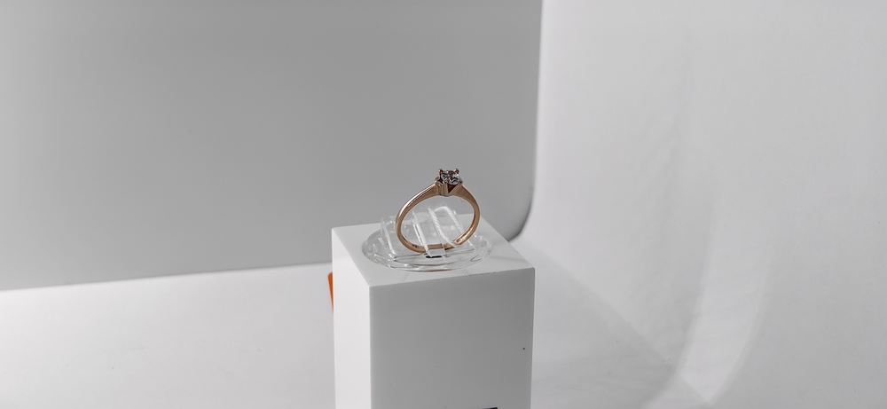 КОЛКМ585 КОЛЬЦО С КАМНЕМ (Au 585)