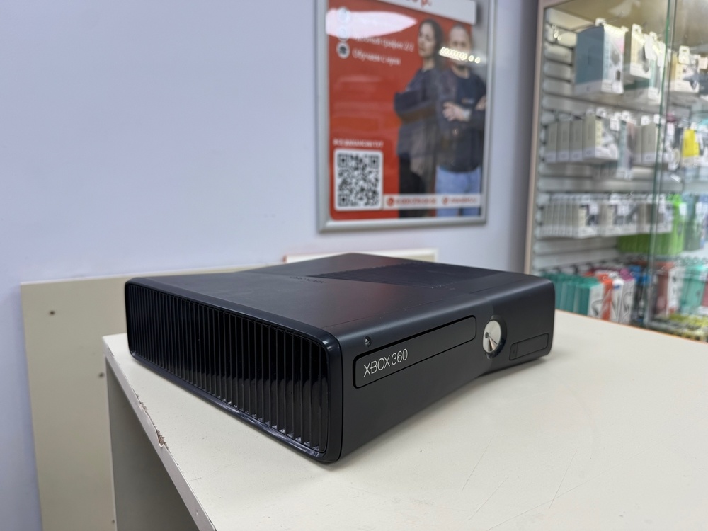 Игровая приставка Xbox 360 S