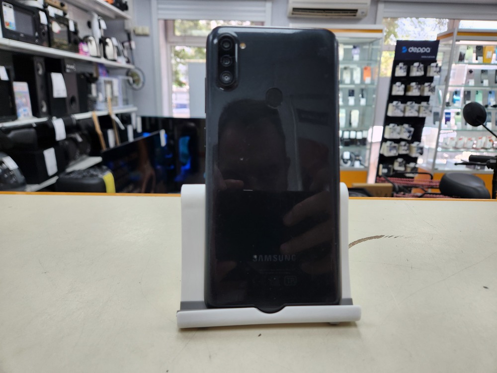 Смартфон Samsung Galaxy A11 2/32