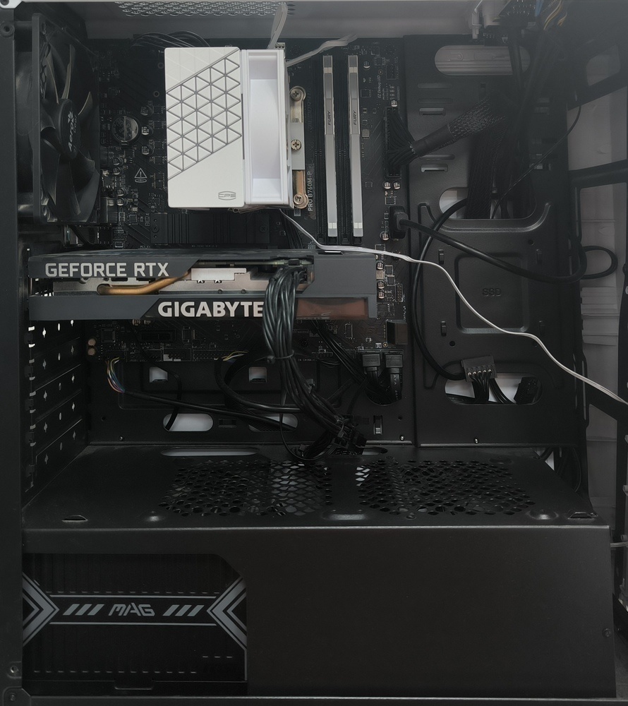 Системный блок Aero Cool; Core I5-12400F, GeForce RTX 3050, 32 Гб, 1 Tb, Нет
