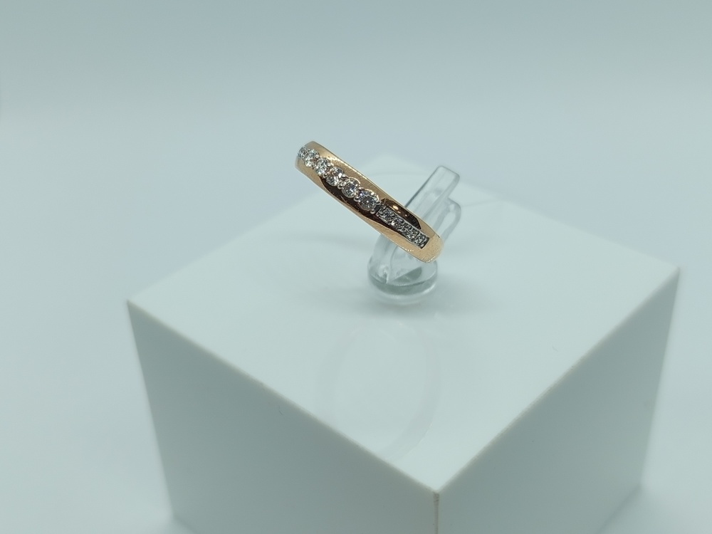 КОЛЬЦО С КАМНЯМИ (Au 585)