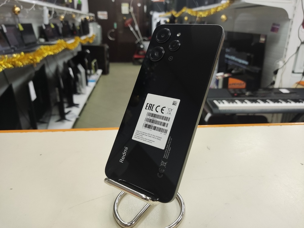 Смартфон Xiaomi Redmi 12 4/128