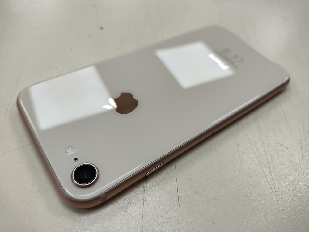 Смартфон Apple iPhone 8 128Gb