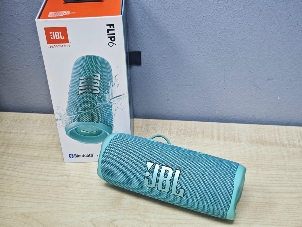 Портативная акустика JBL Flip 6;