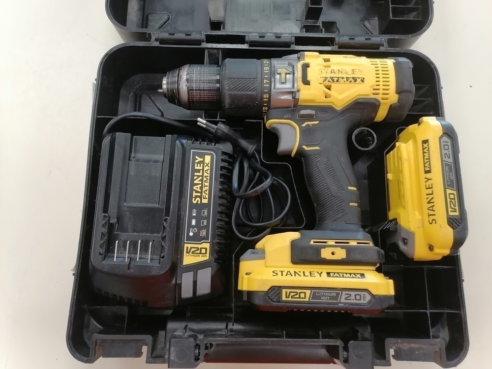 Шуруповерт Stanley SCD718D2K