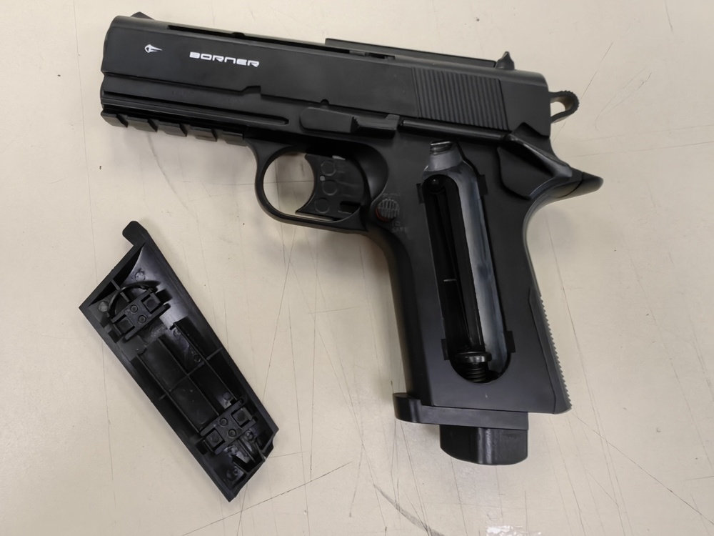 Пневматика Пистолет Borner WC401