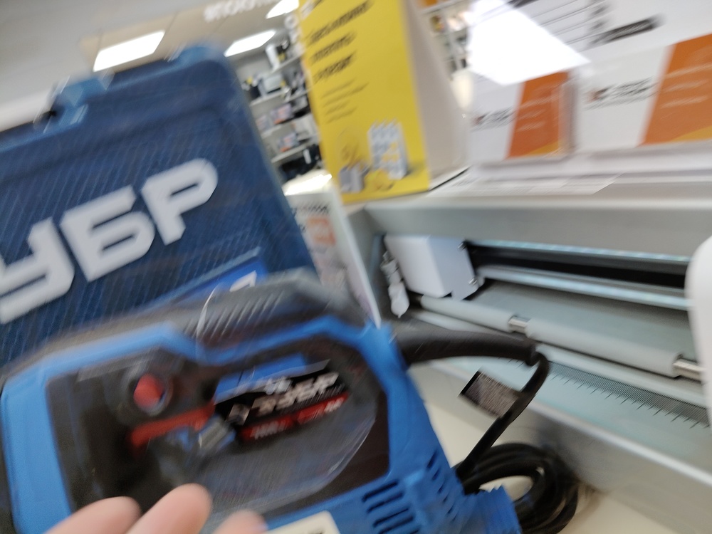 Лобзик Зубр ЛП-700К