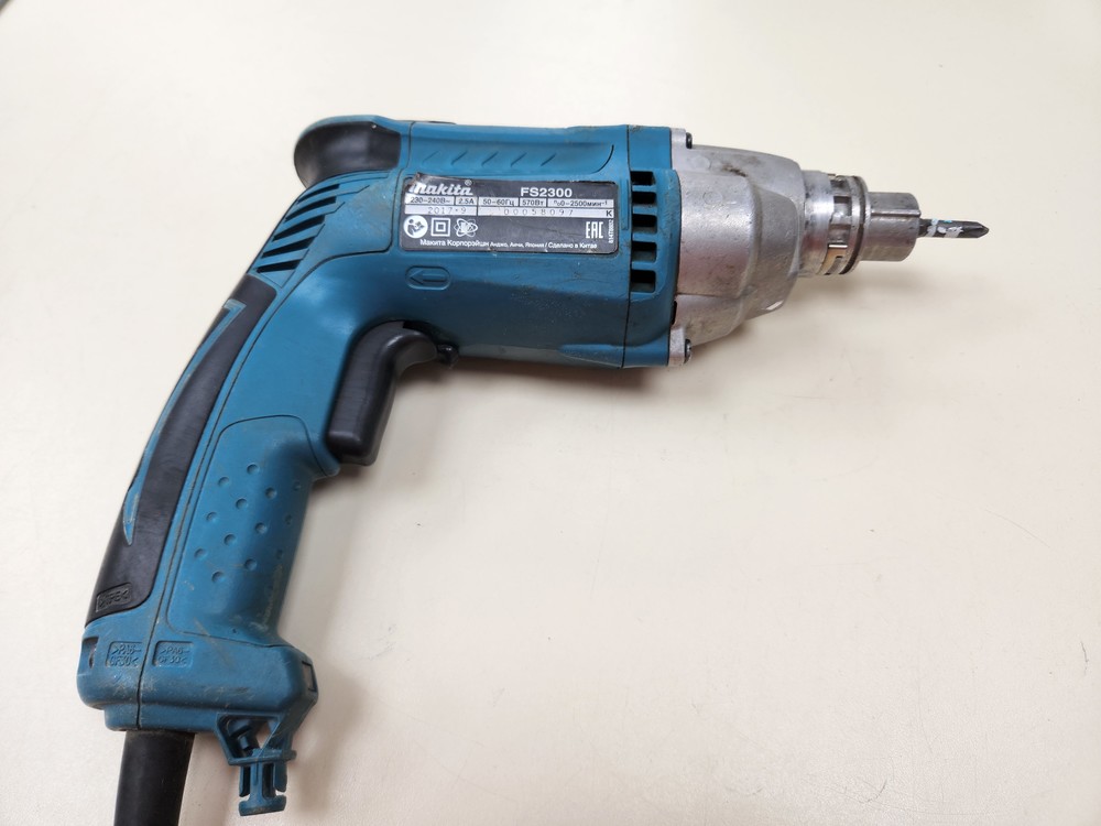 Шуруповерт Makita FS2300