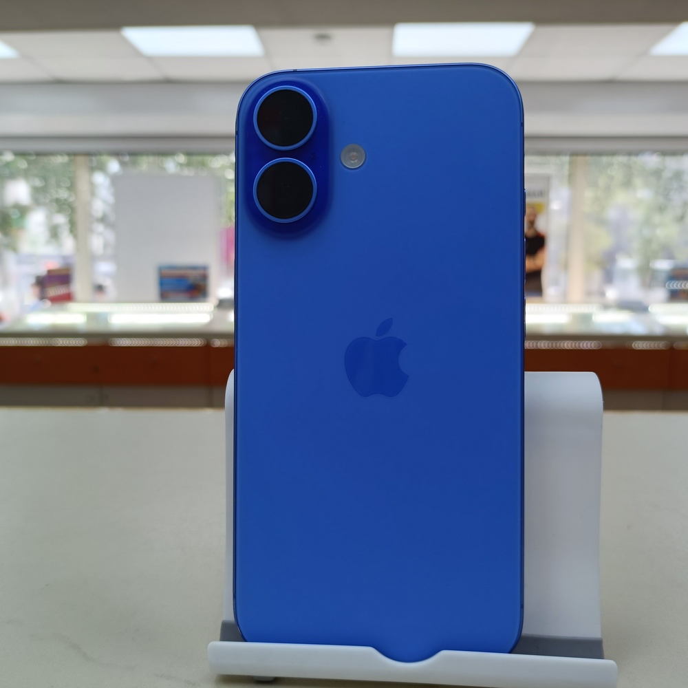 Смартфон Apple Iphone 16 128Gb