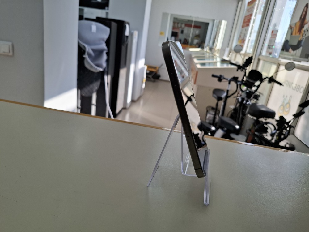 Смартфон Apple Iphone 16 Pro 128Gb