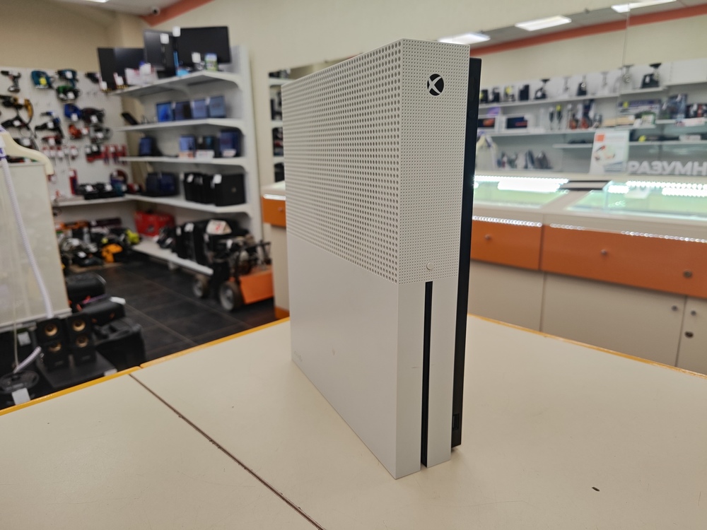Игровая приставка Xbox One S 1TB