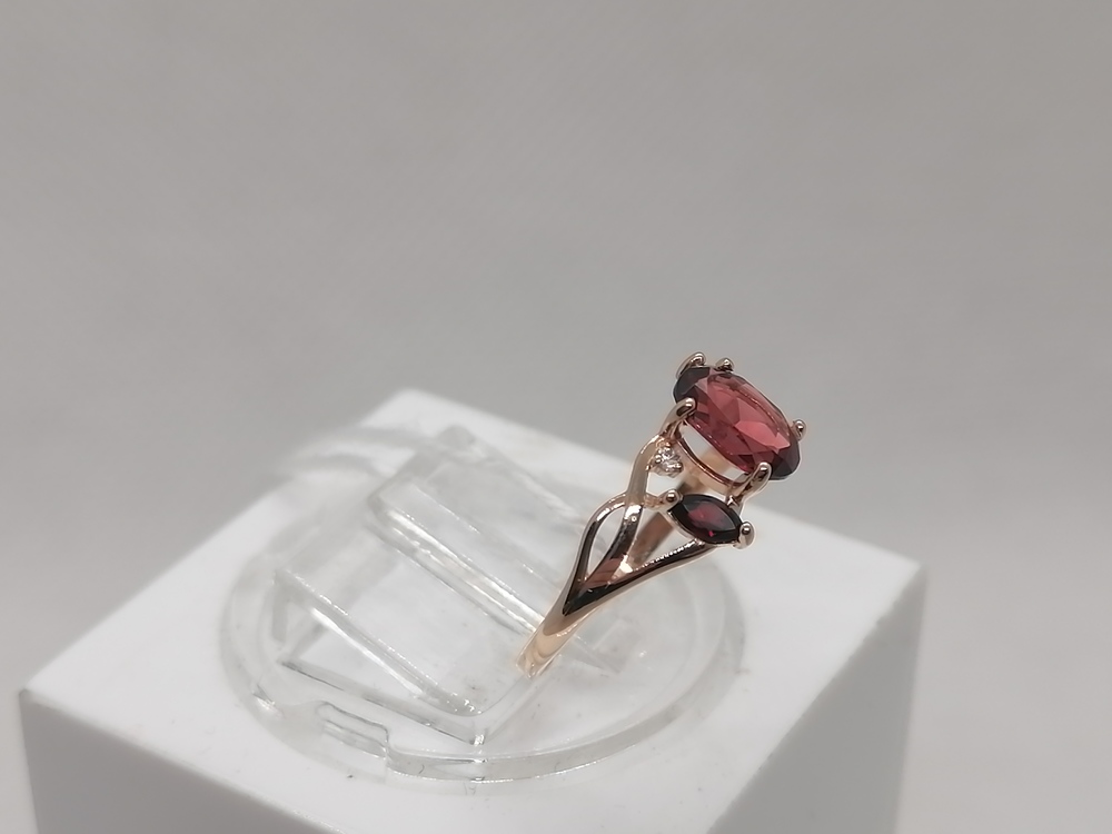 КОЛКМИ585 КОЛЬЦО С КАМНЯМИ (Au 585)