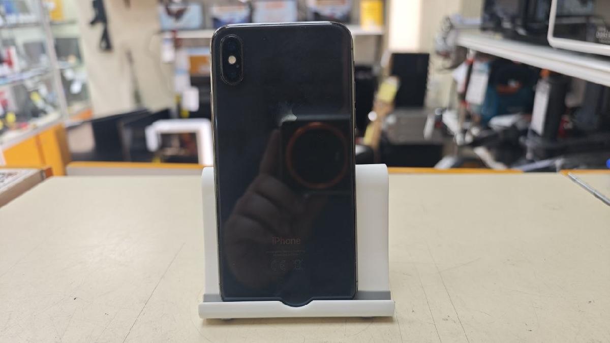 Смартфон Apple iPhone X 256Gb