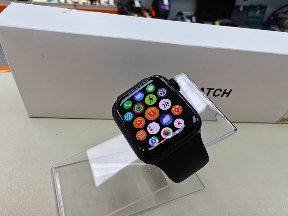 Смарт-часы Apple Watch SE 2022 40mm