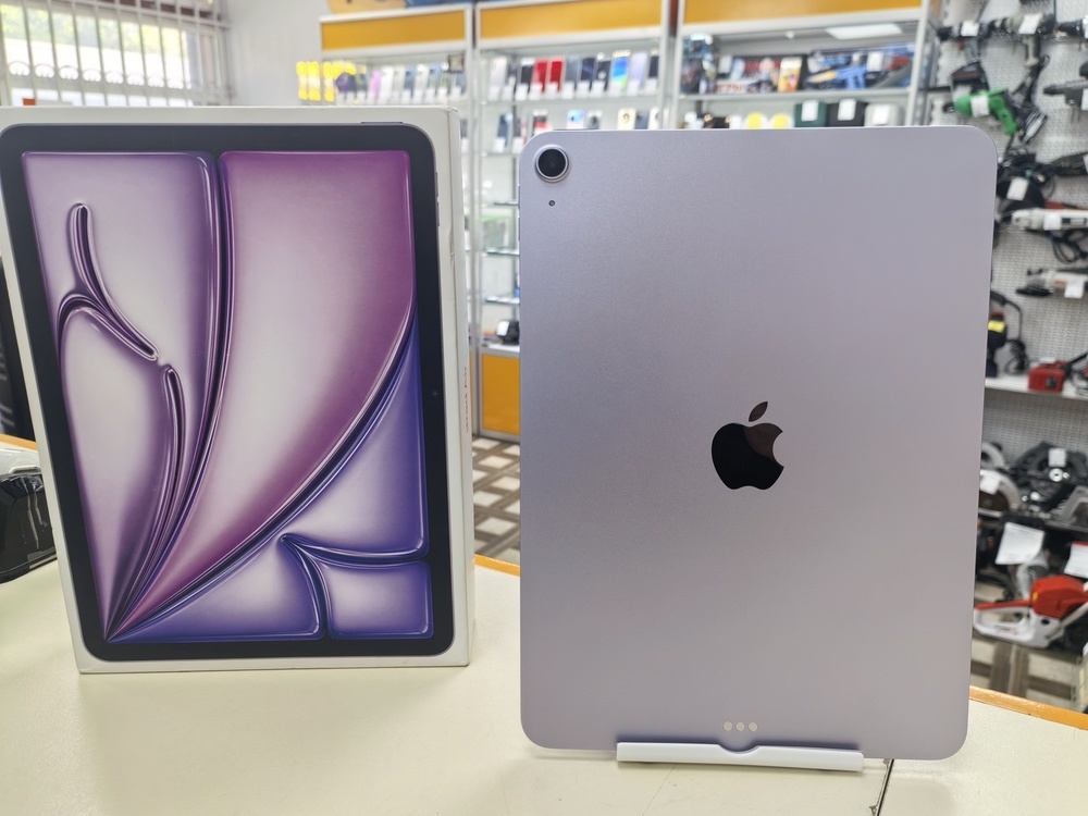 Планшет Apple iPad Air 128ГБ (13 дюймов, M3), 2025 (A3268 Wi-Fi)