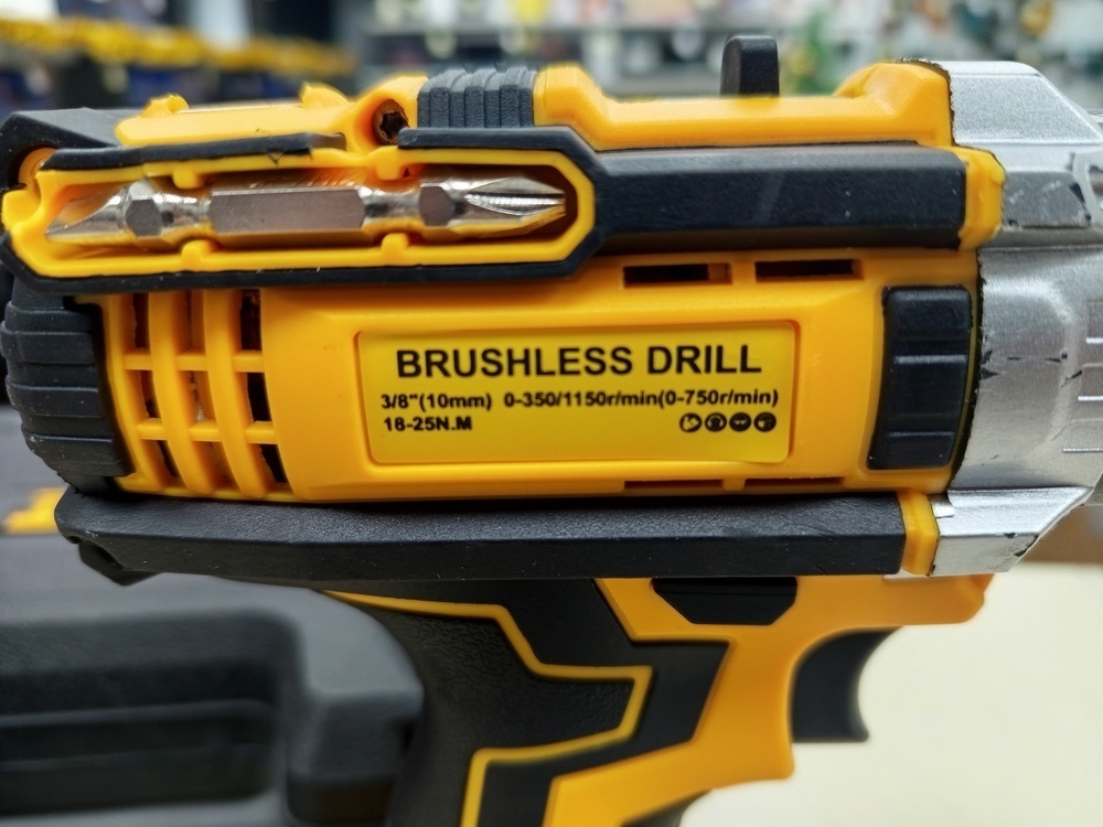 Шуруповерт Dewalt 18-25 n.m