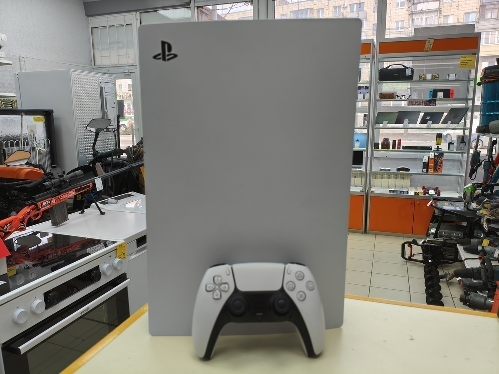 Игровая приставка PlayStation 5 825Gb (С дисководом)