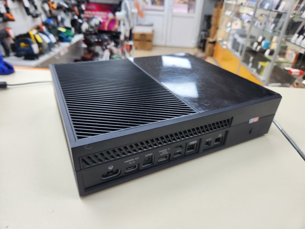 Игровая приставка Xbox One 500Gb