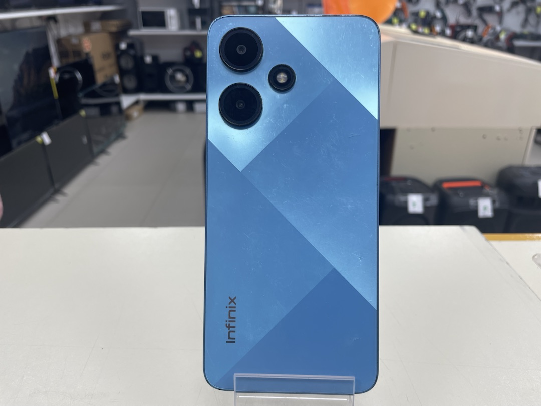 Смартфон Infinix HOT 30i 4/64