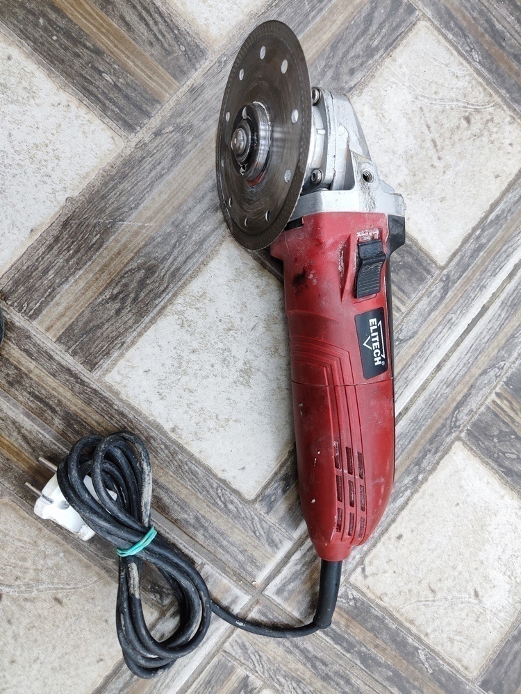 Угловая шлифмашина Elitech 10-125Э