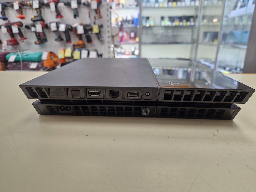 Игровая приставка PlayStation 4 FAT 500GB Игровая приставка PlayStation 4 FAT 500GB