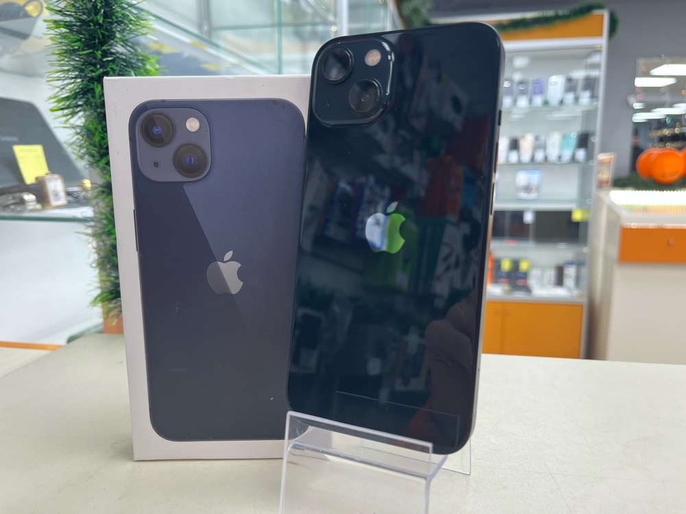 Смартфон Apple iPhone 13 128Gb