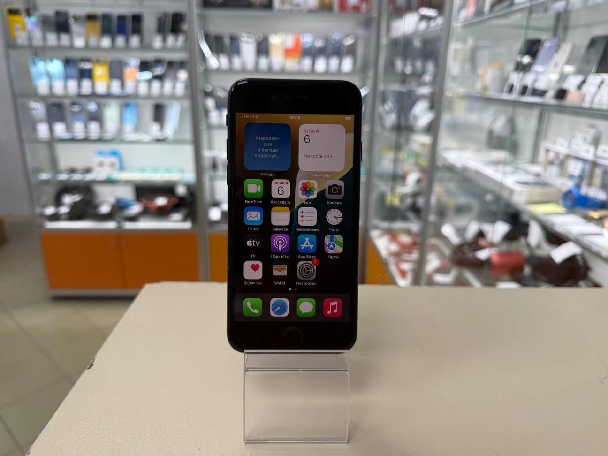 Смартфон Apple iPhone SE 2020 64Gb