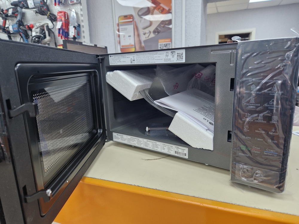 Микроволновая печь LG MS2042DB