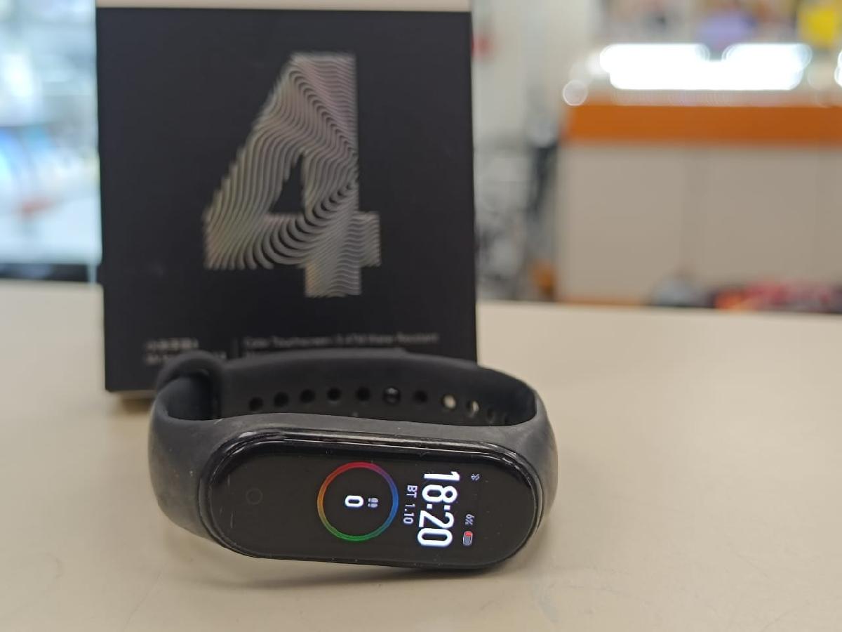 Смарт-часы Xiaomi mi smart band 4 nfc;