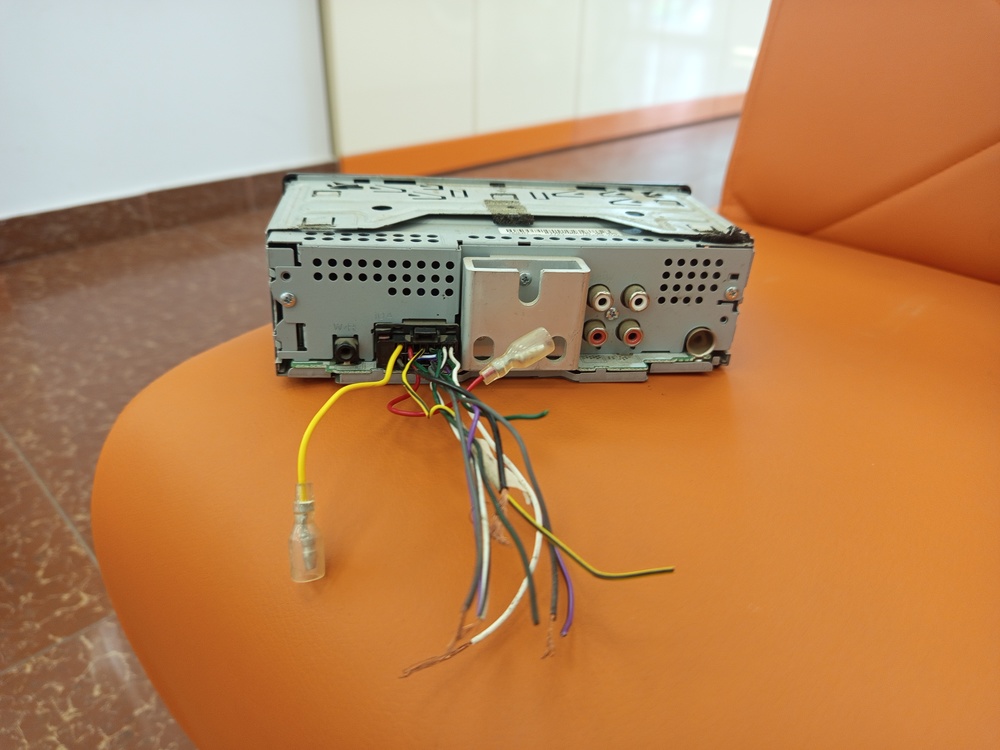 Автомагнитола Pioneer MVH-S120UBW